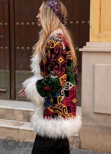 Derniers modèles de manteaux en fourrure de mouton et velours brodés de fleurs de style bohème pour femmes, vêtements d'hiver luxueux, vestes de créateur en gros - Product Image 3