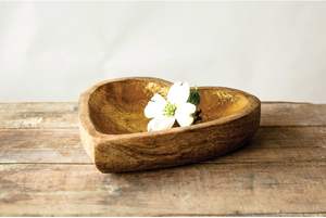 Bandeja de corazón de madera de mango con hoja de oro Plato interior Tablero de charcutería Regalos de inauguración de la casa Tamaño personalizado Color de madera natural - Product Image 3