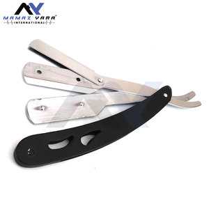 Navaja de Afeitar Profesional Negra y Plateada para Barba, Corte Preciso, para Bigote y Barba, con Bloqueo Oscilante Negro - Product Image 3