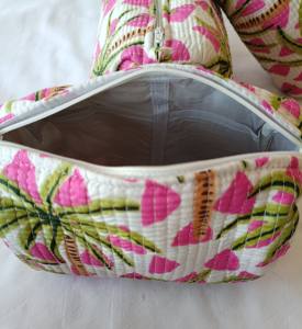 Floral Pattern Quilted Cotton <b>Makeup</b> <b>Bag</b> <b>Travel</b> Cosmetic Carry Pouch with Zipper Manufacturer Wholesaler Cosmetic Case - Product Image 5