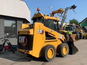 รถตักล้อยางขนาดเล็ก CAT 246D มือสอง พร้อมเกียร์ มอเตอร์ ปั๊ม และเครื่องยนต์ - ใช้งานมาแล้ว 20-30 พันชั่วโมง น้ำหนัก 3393 กก. นำเข้าจากฝรั่งเศส ผ่านการทดสอบและรับรองแล้ว - Product Image 6