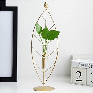 HomeRoots-Juego de 2 jarrones rizados con diseño de fundición personalizado, en plata brillante pulida - Product Image 4