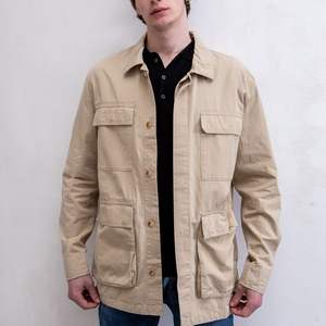 Nouvelle Collection 2026 : Veste Utilitaire Hiver Homme Décontractée à Boutons, Multi-Poches, à Capuche, Style Streetwear, 100% Polyester - Product Image 1