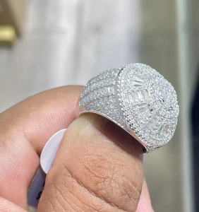 Bague de luxe en argent 925 avec dôme rond, sertie de diamants moissanite baguette et ronds, pavé glacé, style hip-hop, pour homme - Product Image 4