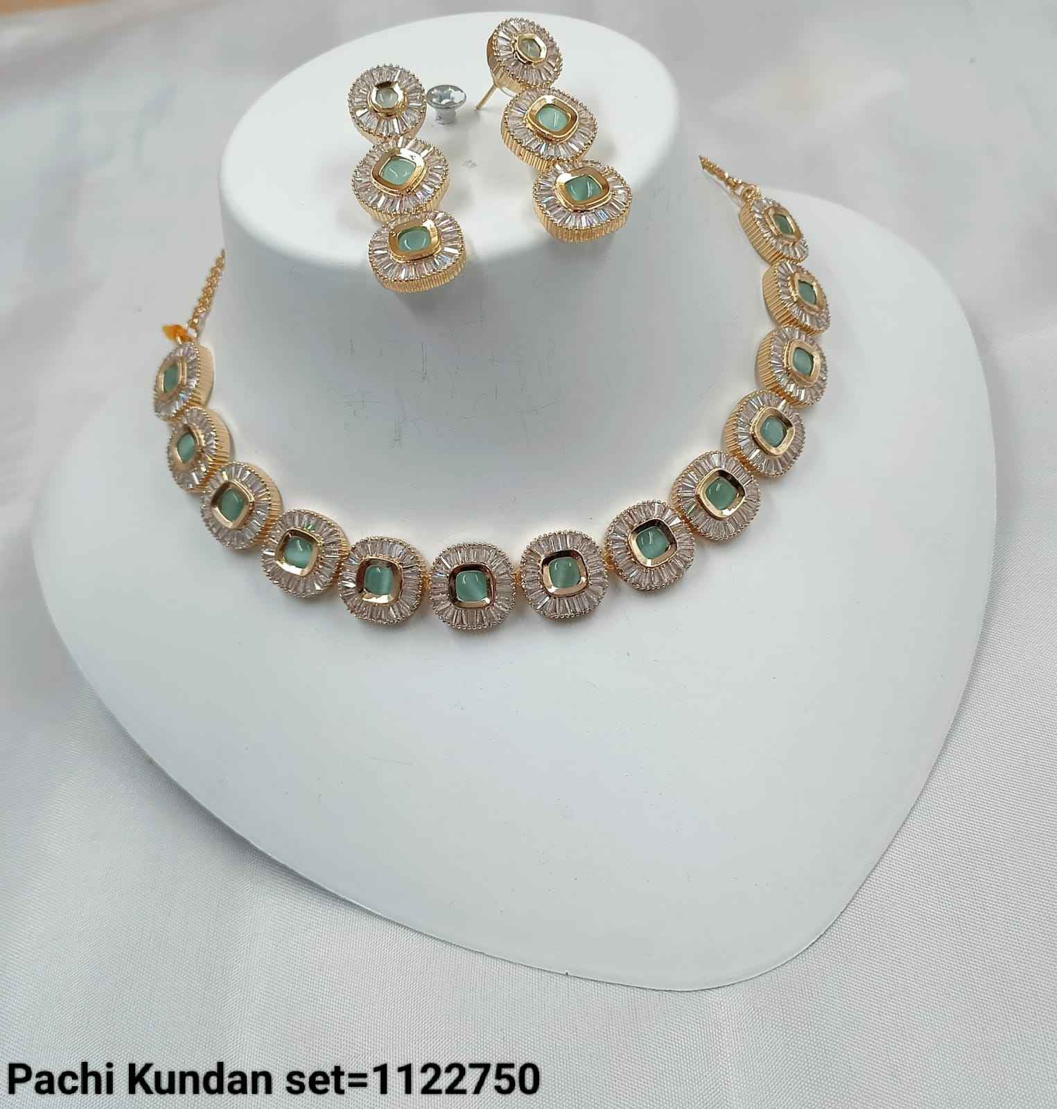 สีเขียว