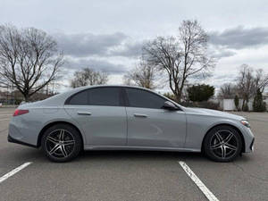 รถยนต์เมอร์เซเดส-เบนซ์ อี-คลาส อี 450 4MATIC ปี 2024 สภาพดี ใช้งานน้อย - Product Image 6