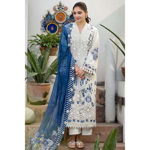 MOTIFZ-3PC Chemise en tissu de dentelle brodée lourde et respirante pour femme avec dupatta imprimé en soie et pantalon - BIC-4906 pour Lawn! - Product Image 1