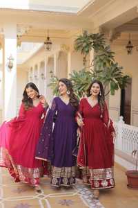 Nueva Tendencia de Moda Elegante, Kurti con Pantalón y Dupatta con Lentejuelas Bordadas, Diseño Floral, en Oferta - Product Image 3