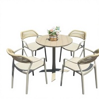 Ensemble de tables et chaises de bistrot pliantes en composite plastique de style nordique pour l'extérieur, pour cafés ou salons de thé, coloré, tendance, décontracté