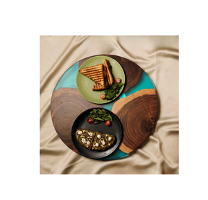 Résine époxy et Susan paresseuse en bois vert clair disponible pour les restaurants et les bars pour la bière disponible à la vente - Product Image 3