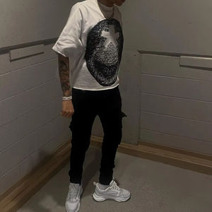 T-shirt unisexe en coton épais 100 % personnalisable avec impression, style streetwear, épaules tombantes, pour hommes – Vente en gros de haute qualité - Product Image 3