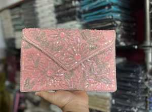 Vente en gros Style bohème Portefeuille à fermeture éclair de grande capacité pour femmes Broderie à chaînes tressées en paille de blé faite à la main Usage quotidien - Product Image 4