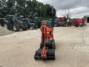 Mini-excavatrice Kubota 4x4, excavatrice sur chenilles compacte avec lame avant pour travaux agricoles et de construction - Product Image 2