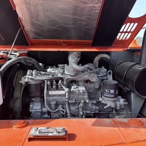 Excavatrice Hitachi ZX70 utilisée au Japon, 7 tonnes, type chenille compacte, en bon état de fonctionnement, adaptée à une utilisation multi-scènes. - Product Image 6