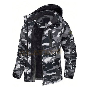 Chaqueta Softshell XXL ligera de alta calidad con poliéster con capucha y cremallera completa hecha para la temporada de invierno - Product Image 1