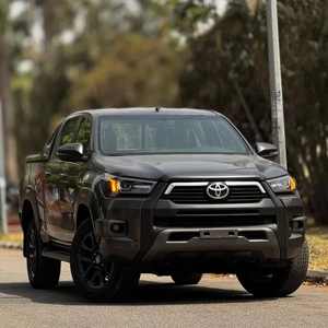 Toyota Hilux Adventure 4.0L V6 Usada, Año 2025 - Product Image 1