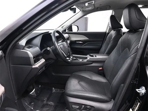 2024 para Grand Highlander Hybrid Limited con Volante a la Izquierda - Product Image 3