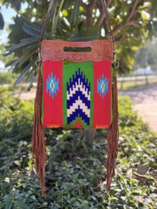 Colección Elegante de Bolsos de Tela Azteca con Flecos Tallados a Mano, Bolsos Bohemios Aztecas, Bolsos de Venta Caliente para Mujer - Product Image 5