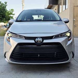 Toyota Corolla LE 2025 LIMPIO Y ASEQUIBLE - Product Image 1