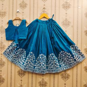 Conjunto de Lehenga Choli Largo Bordado Shoryam Fashion Rama para Niñas, Ropa Étnica de Calidad para Todas las Temporadas, Fiestas Infantiles - Product Image 2