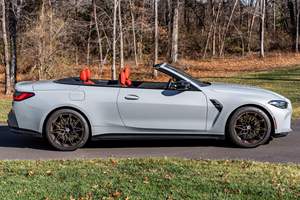 2023 M4 Competition xDrive Convertible ~3,200 millas, motor turbo de 6 cilindros y 503 hp, paquete ejecutivo, sin modificar - Product Image 3
