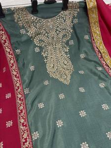 Attrayant Chinon Soie Avec Zari Et Paillettes Broderie Salwar Costume Femme Mode Fabricant Et Fournisseur De Surat - Product Image 6