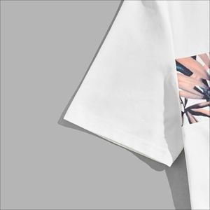 Ensemble deux pièces d'été pour hommes T-shirt à manches courtes 100% coton délavé à l'acide et short cargo assorti avec sérigraphie. - Product Image 3