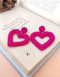 Boucles d'oreilles brodées artisanales de qualité supérieure pour femmes et filles Conception de filetage artistique avec style Fusion traditionnel et bohème - Product Image 4