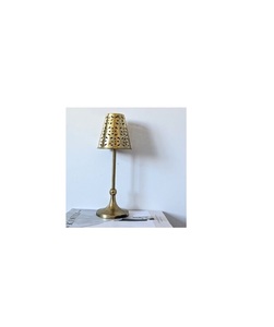 Authentique lanterne en laiton faite à la main avec fenêtres en verre pour la décoration traditionnelle des mariages ou l'éclairage d'ambiance du patio - Product Image 6