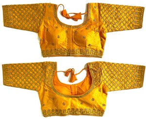 Exquisita blusa de seda para fiestas con hermosas mangas hechas a mano y trabajo de codificación - Product Image 3