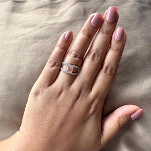 Anillo de Compromiso con Diamante Cultivado en Laboratorio de Corte Princesa de 1.75 Ct, Color Rosa Fantasía, con Halo de Oro de 14k, Anillo de Boda para Regalo de San Valentín - Product Image 2