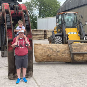 Bûches rondes en chêne à prix avantageux, haute qualité, achetez maintenant, livraison rapide - Product Image 1