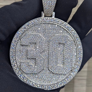 Pendentif Croix Personnalisé en Argent 925 Style Hip Hop, Design Tendance Streetwear Sertie de Diamants Moissanite, Breloques Personnalisées - Product Image 1