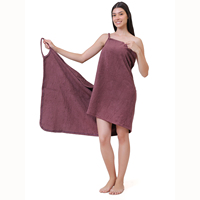 Robe de plage en tissu éponge 100% coton au design élégant pour femme, style sexy, taille naturelle, logo placé sur le devant, longueur genou