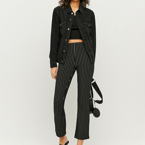 แจ็กเก็ตผ้ายีนส์ของผู้หญิงแจ็กเก็ตตัวนอกลำลองแจ็กเก็ตยีนส์ผ้ายืดสำหรับผู้หญิงทำตามสั่ง - Product Image 2