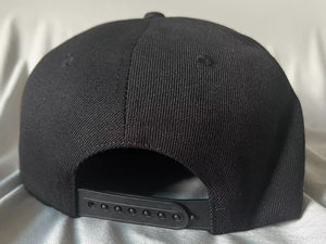 Alta calidad al por mayor personalizado 5 paneles poliéster bordado Logo gorra de béisbol corte láser agujero deporte impermeable sombrero Oem Golf Gorras - Product Image 4