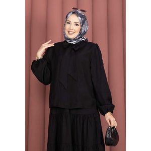 Ensemble deux pièces en mousseline noire : Haut court formel avec col à nœud et pantalon pour l'été - Product Image 4