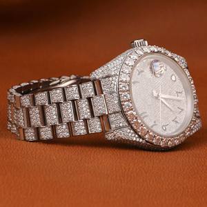 Reloj Mecánico de Cuarzo para Mujer, Alta Demanda, Acabado Dorado, Diamante Moissanite VVS, Esfera Redonda Blanca Inteligente, Última Moda - Product Image 4