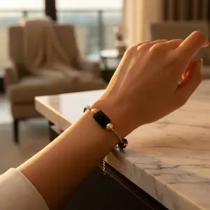 Bracelet pour femme en quartz fumé et chaîne en argent, bracelet classique avec charme en opale et saphir, plaqué rhodium - Product Image 2