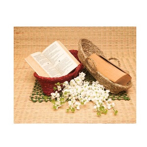 Cesta de hierba Sabai hecha a mano con tejido natural rústico para organización de almacenamiento decorativo y vida sostenible ecológica - Product Image 3