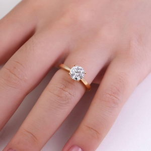 แหวนหมั้นเพชรทรงกลม 1.00 กะรัต ผลิตในห้องปฏิบัติการ |   ทองคำแท้ 14K แบบคลาสสิกทรงโซลิแทร์ |   เพชรที่ได้รับการรับรองจาก IGI ของขวัญสำหรับเธอ - Product Image 3