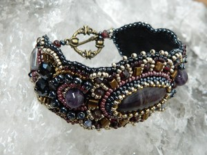 Brazalete de abeja con cuentas hecho a mano-Brazalete para mujeres y niñas - Product Image 3
