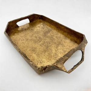 Bandeja de aluminio GildedGrace con textura martillada, acabado brillante, bordes suaves y encanto minimalista para espacios de comedor de lujo - Product Image 6