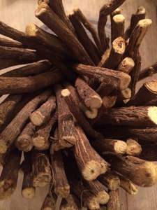 EcoNest Bâton dentaire en bois à base de plantes Blanchiment biologique Hygiène buccale Soin des gencives Écologique Hygiène dentaire naturelle Freshbreath Miswak - Product Image 5