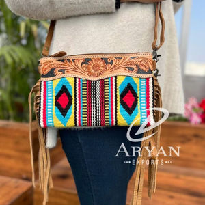 Nuevo Western Hand Tooled Leather Tassel Saddle Blanket Wristlet Sling Purse Venta caliente Hand Tooled Cosido Monedero Bolsos de mujer - Product Image 1