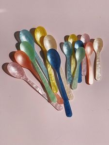 Ensemble de serveurs à salade en corne et résine, design Aqua Swirl, cuillère et fourchette pour la cuisine et l'hôtellerie, artisanat en résine - Product Image 5