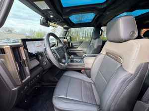 AUTO USADO EN EXCELENTE ESTADO, GMC Hummer EV 2024, SUV, LISTO PARA ENVIAR - Product Image 3