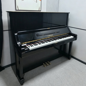 Piano Vertical Acústico Yamaha UX Negro para Músicos Profesionales, Piano Japonés de Segunda Mano, Madera Sólida, 88 Teclas - Product Image 1