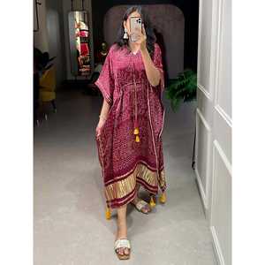 Impresionante Caftán de Seda Gaji con Estampado Bandhani Marrón, Talla XL, Listo para Usar en Eventos - Product Image 4