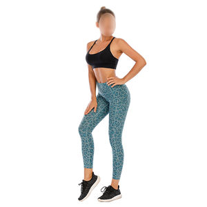 Leggings en tissu lisse pour femmes, conçus pour un look propre, une structure flexible et un confort fiable, adaptés - Product Image 6